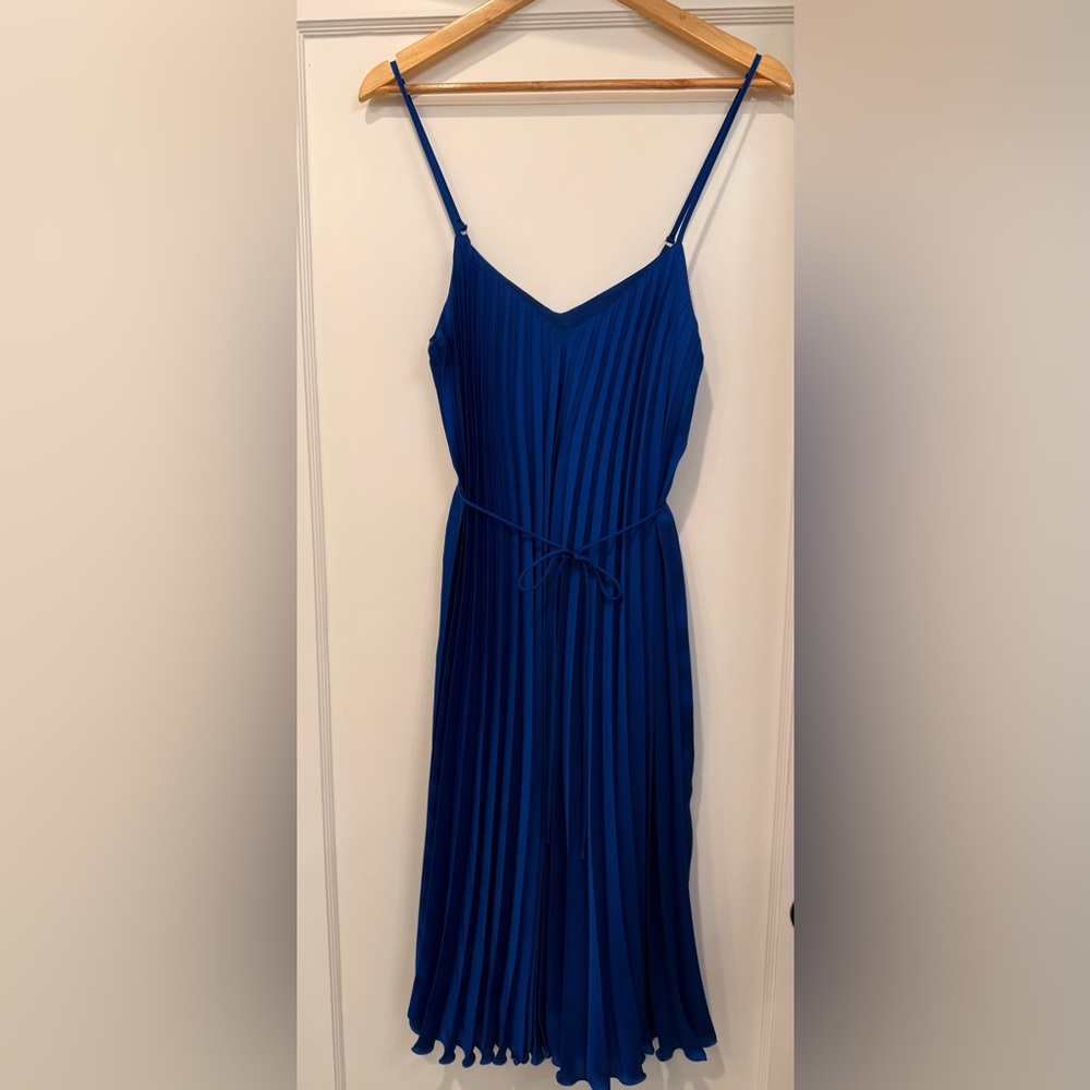 EUC Banana Republic Satin Pleated Midi Dress, Cape Blue - Size Small Petite